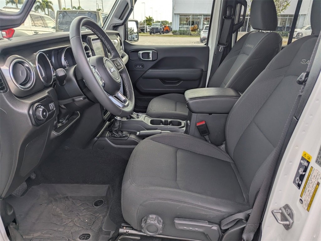 Used 2023 Jeep Wrangler Sahara image 22