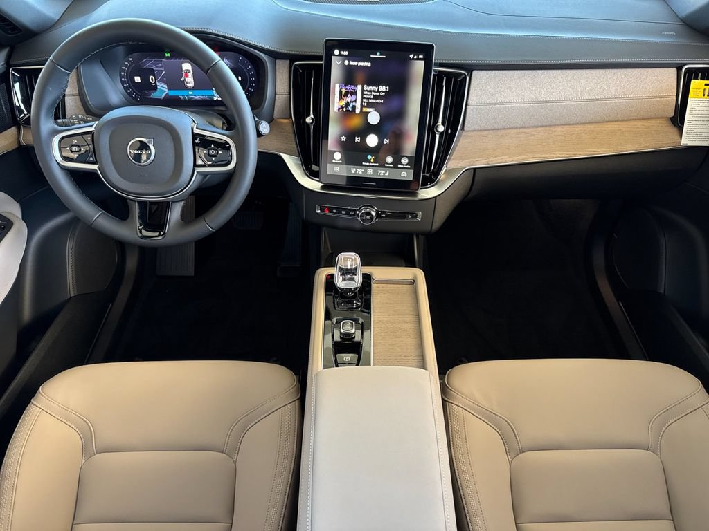 New 2026 Volvo XC90 B6 Plus w/ Protection Package Premier AWD/4WD image 12