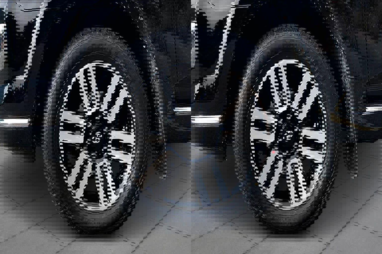 Used 2018 Toyota 4Runner Limited image 10