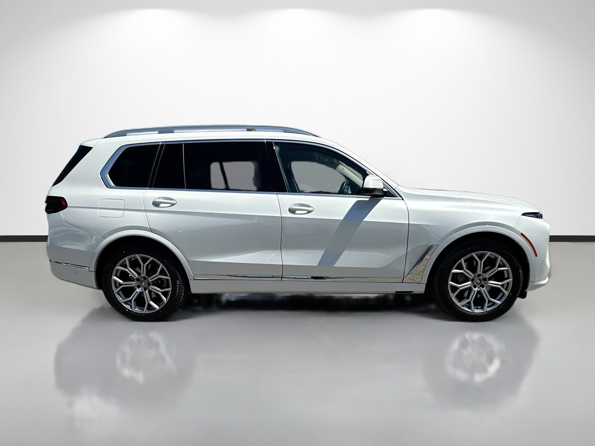 Used 2026 BMW X7 xDrive40i image 2