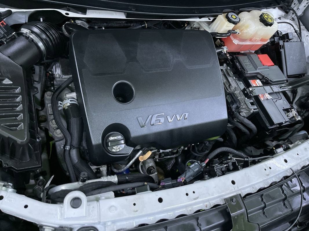 Used 2018 Chevrolet Traverse LT w/ LPO, Black Accent Package image 31