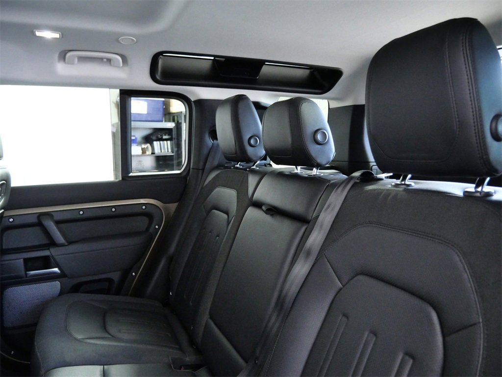 Used 2020 Land Rover Defender 110 S image 15