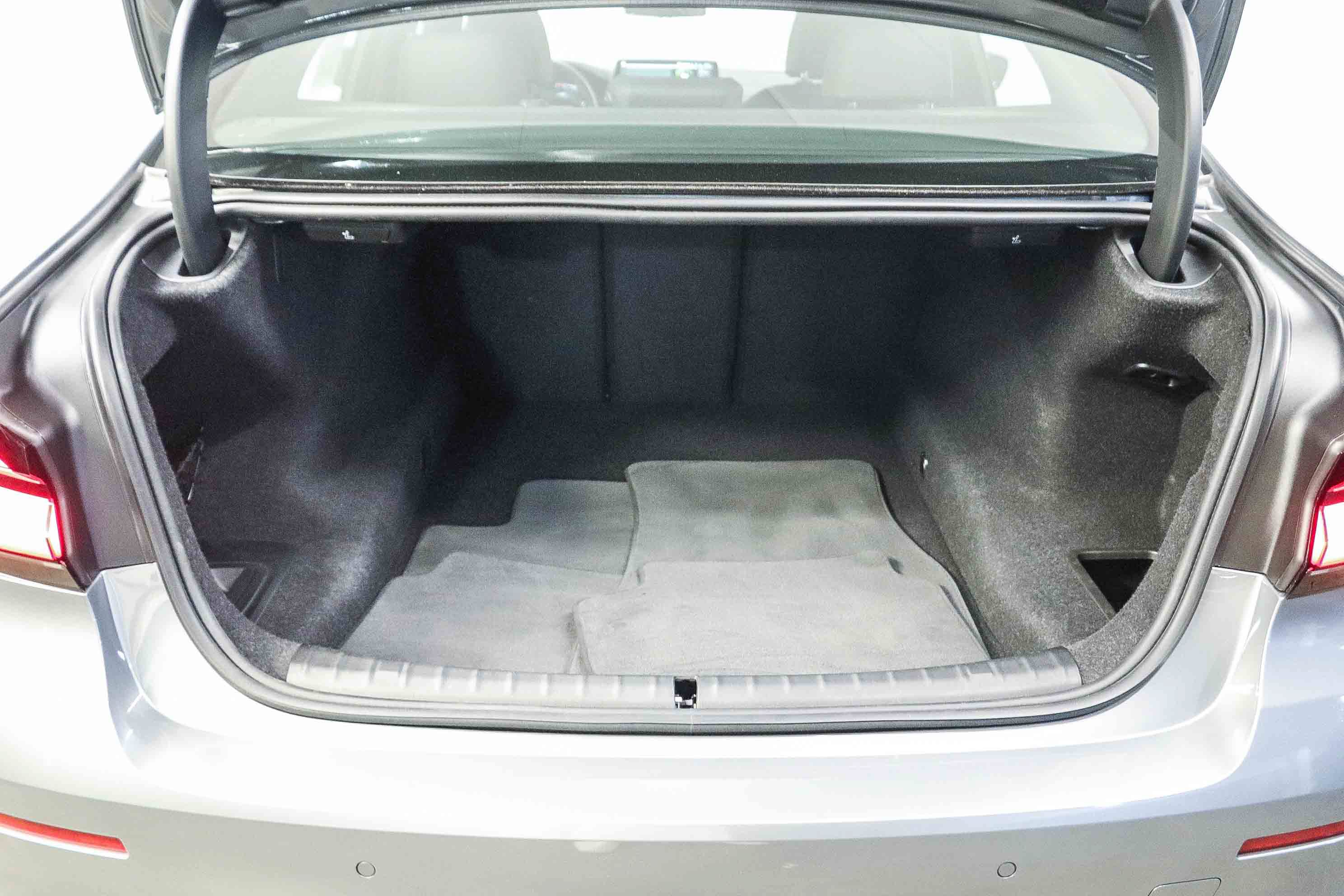 Certified 2023 BMW 530i w/ Premium Package RWD image 28