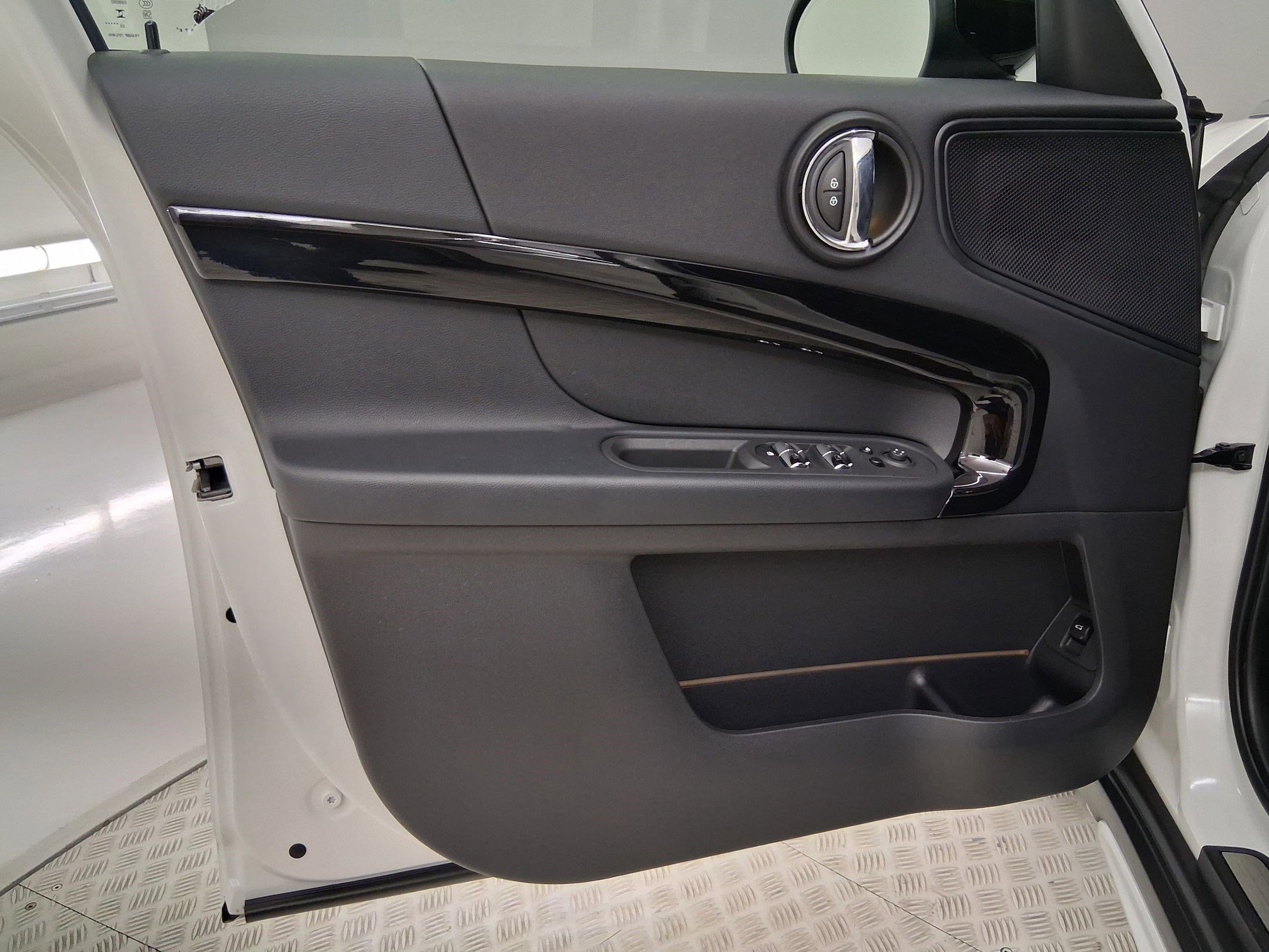 Certified 2024 MINI Cooper Countryman S FWD image 20