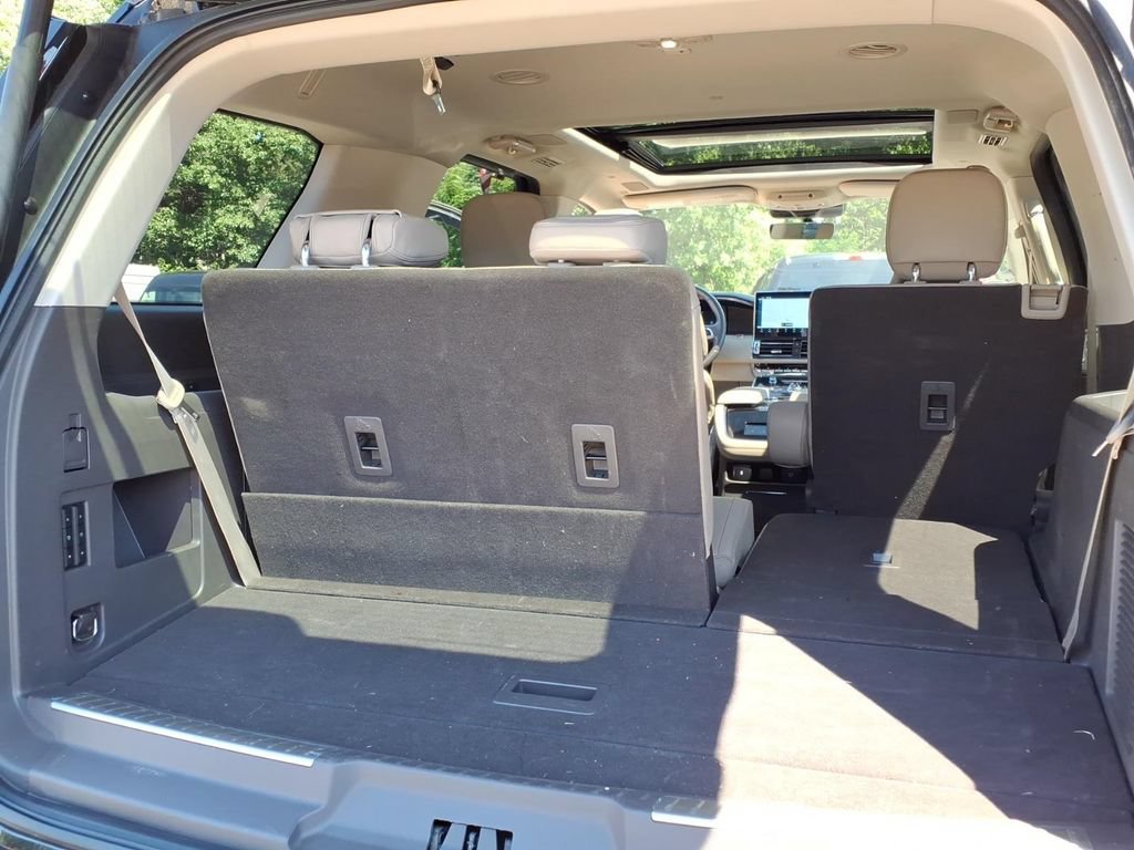 Certified 2024 Lincoln Navigator Reserve AWD/4WD image 30
