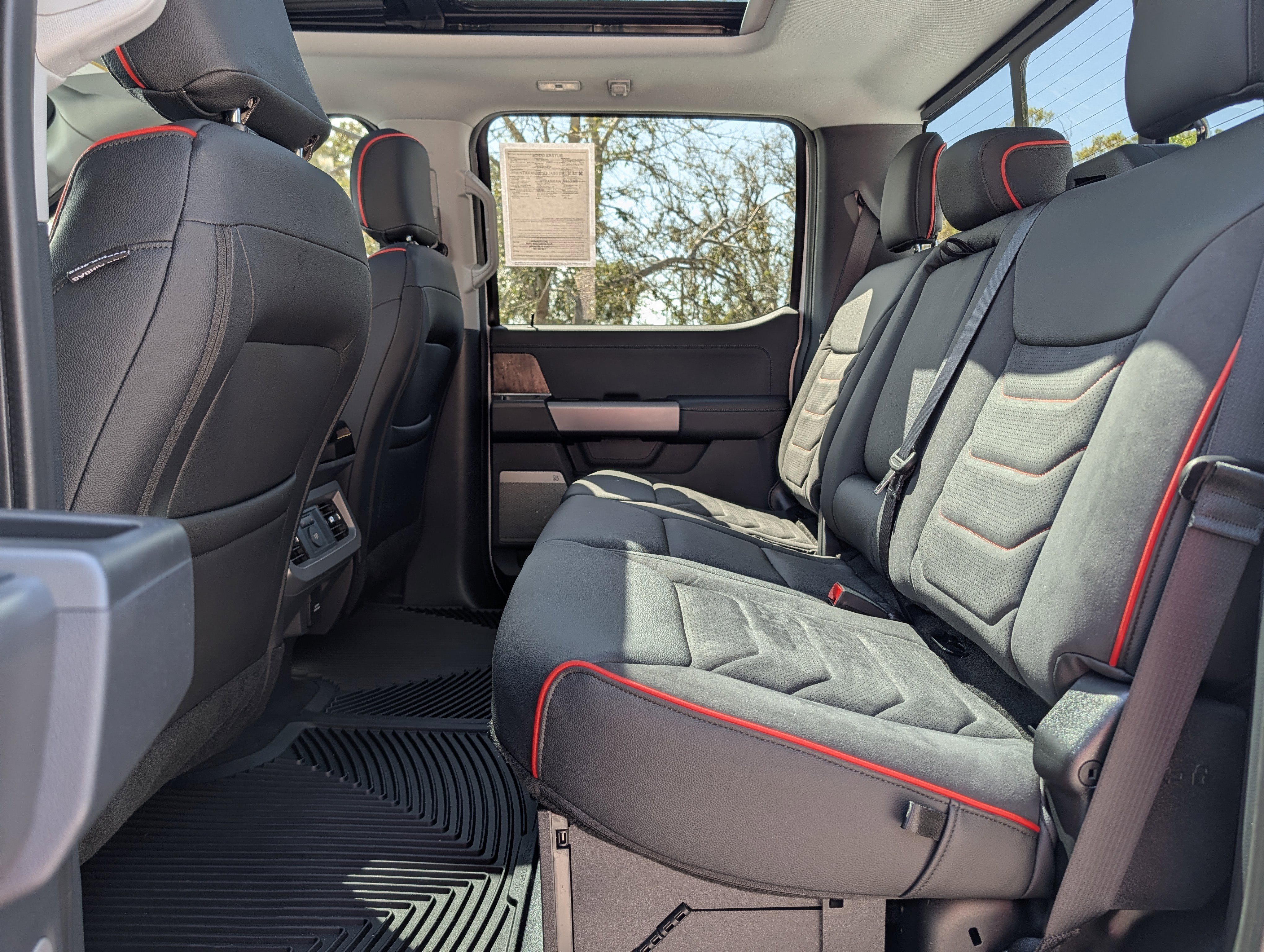 Used 2026 Ford F250 Lariat w/ Black Appearance Package image 21