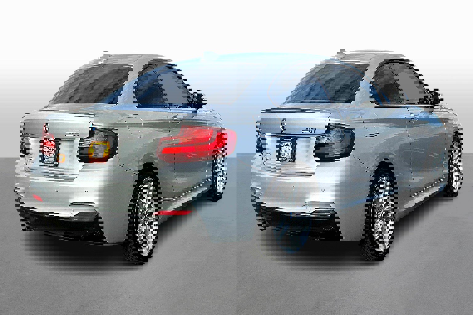 Used 2014 BMW 228i Coupe image 2