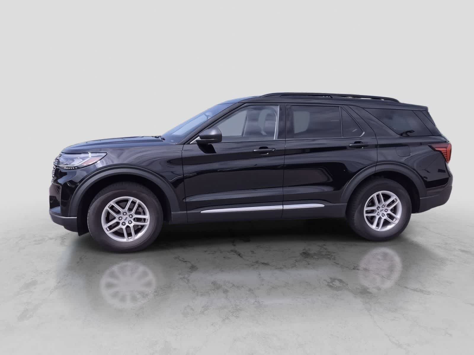 Certified 2025 Ford Explorer Active AWD/4WD image 5