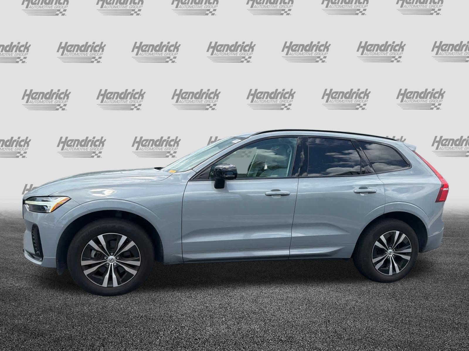 Certified 2024 Volvo XC60 B5 Core w/ Protection Package Premier AWD/4WD image 47