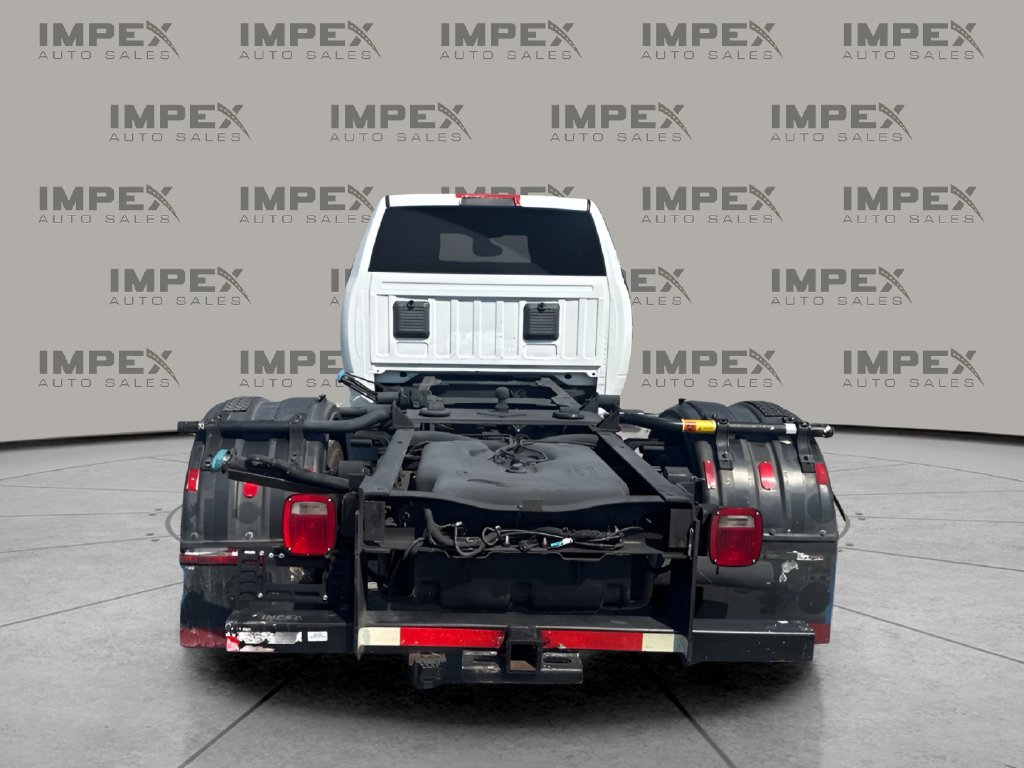 Used 2019 RAM 4500 Tradesman w/ Chrome Appearance Group RWD image 5