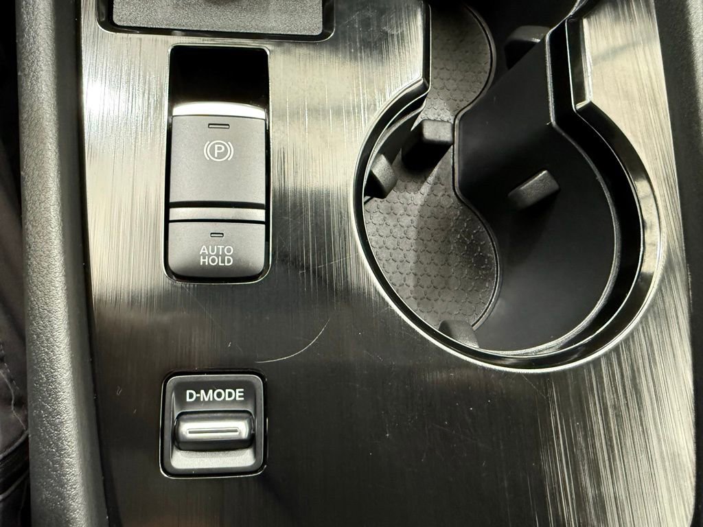 Used 2025 Nissan Rogue SV image 37