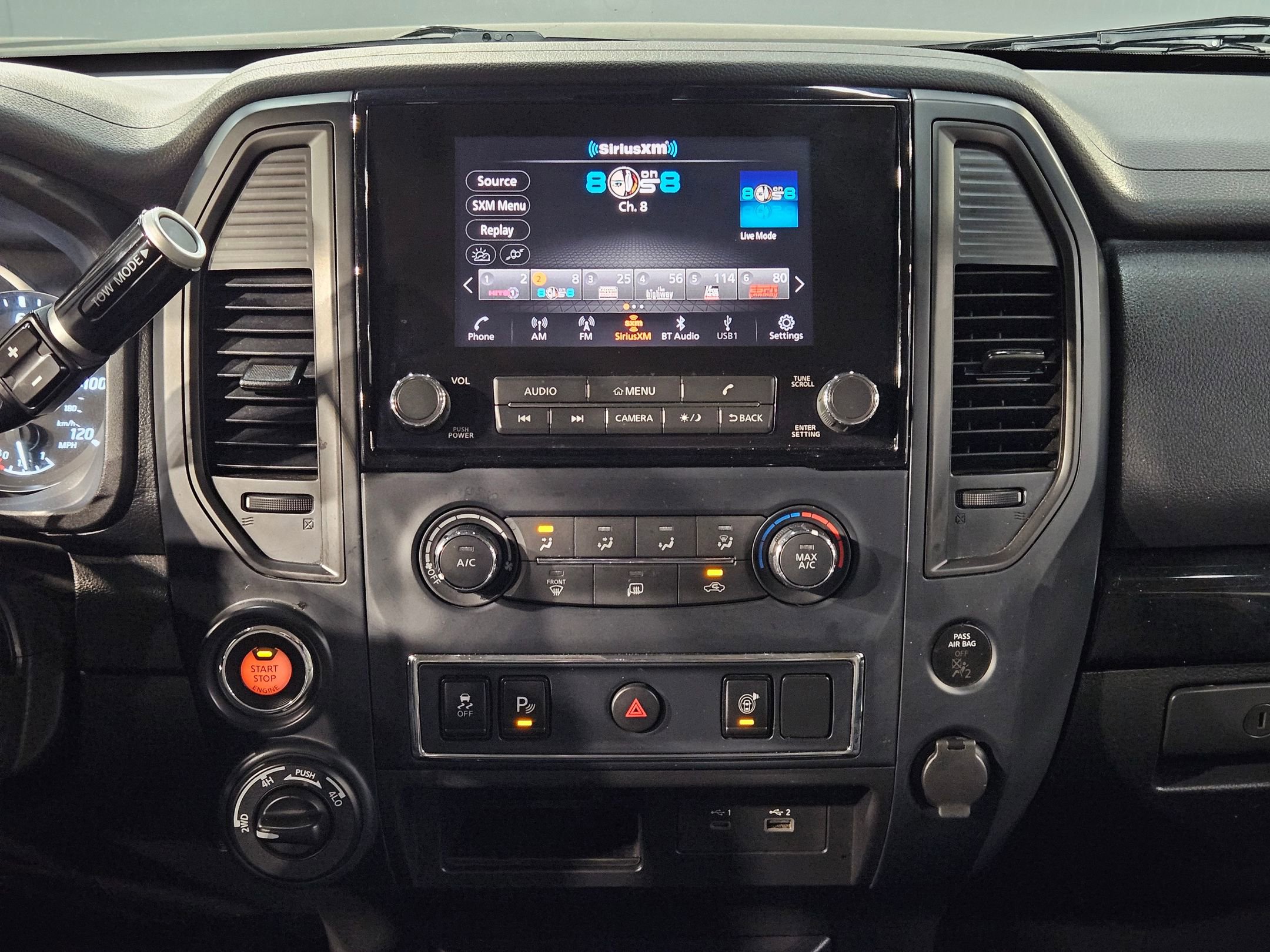 Used 2023 Nissan Titan SV image 16