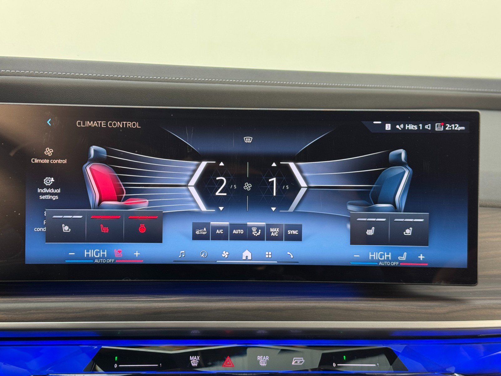 Used 2023 BMW i7 xDrive60 w/ Executive Package 2 image 29