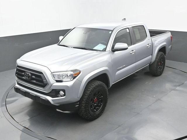 Used 2022 Toyota Tacoma SR5 AWD/4WD image 32