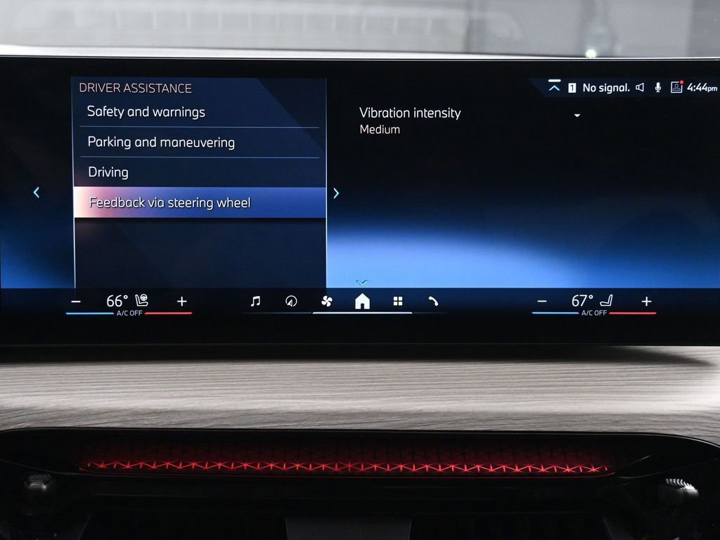 Used 2025 BMW 330i xDrive Sedan image 36