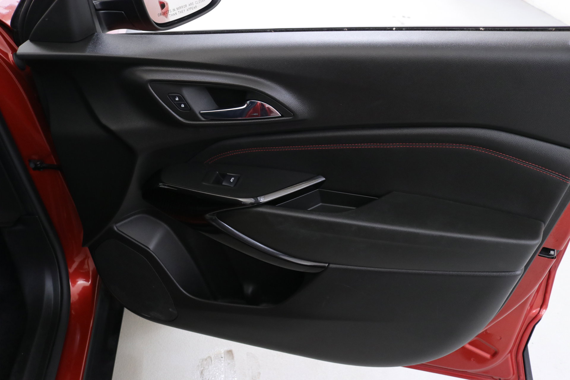 Used 2024 Chevrolet Trax RS w/ Driver Confidence Package image 32