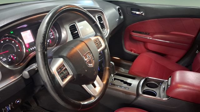 Used 2011 Dodge Charger R/T RWD image 25
