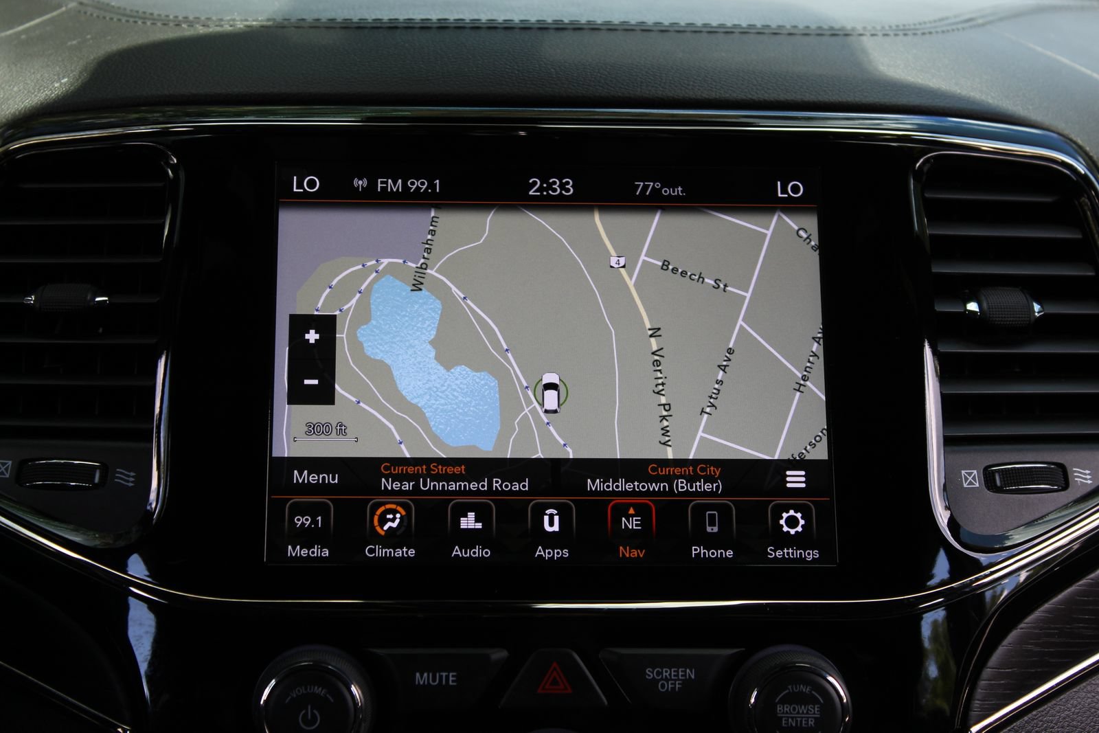 Used 2020 Jeep Grand Cherokee High Altitude AWD/4WD image 17