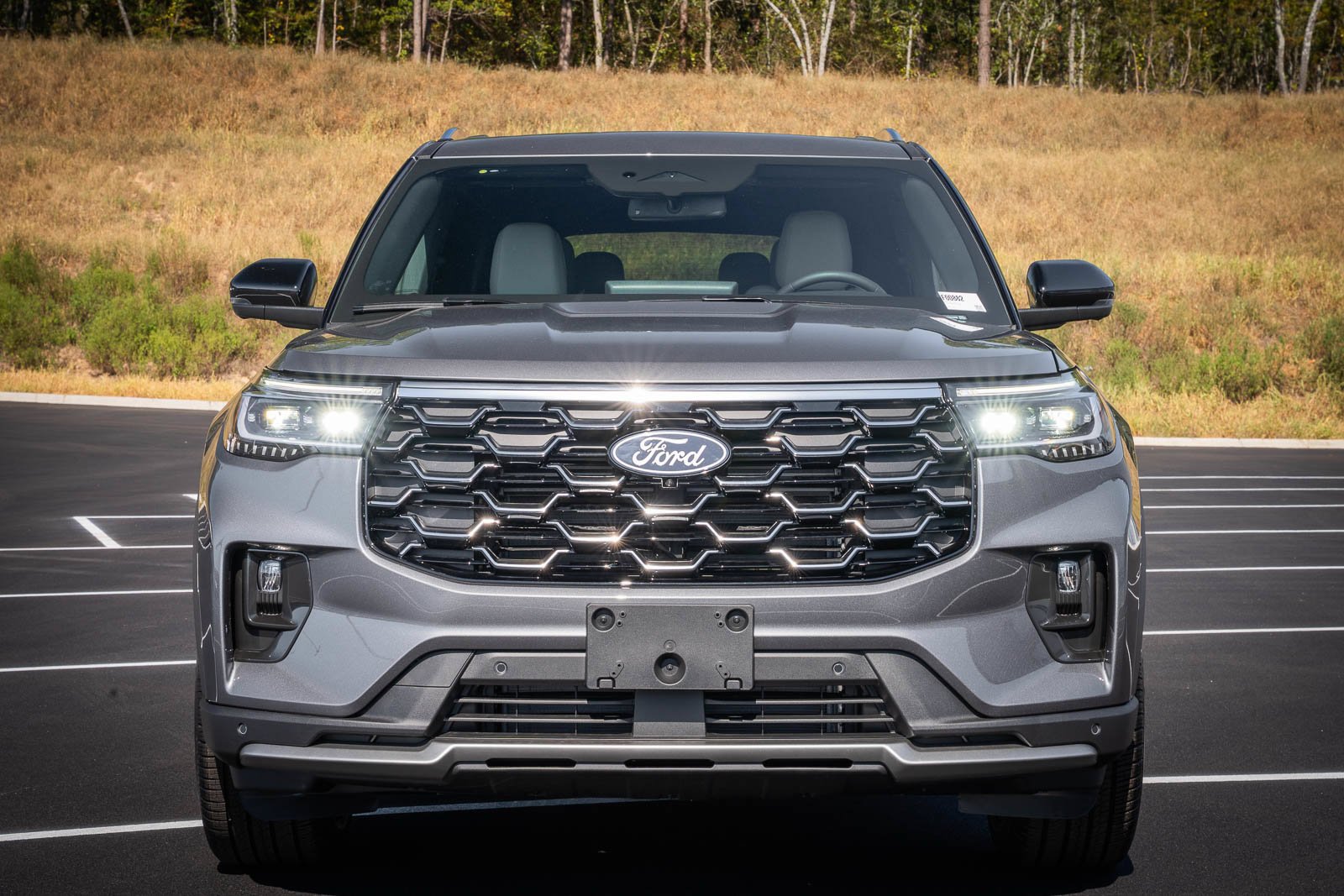 New 2027 Ford Explorer Platinum w/ 3.0L Ultimate Package AWD/4WD image 2