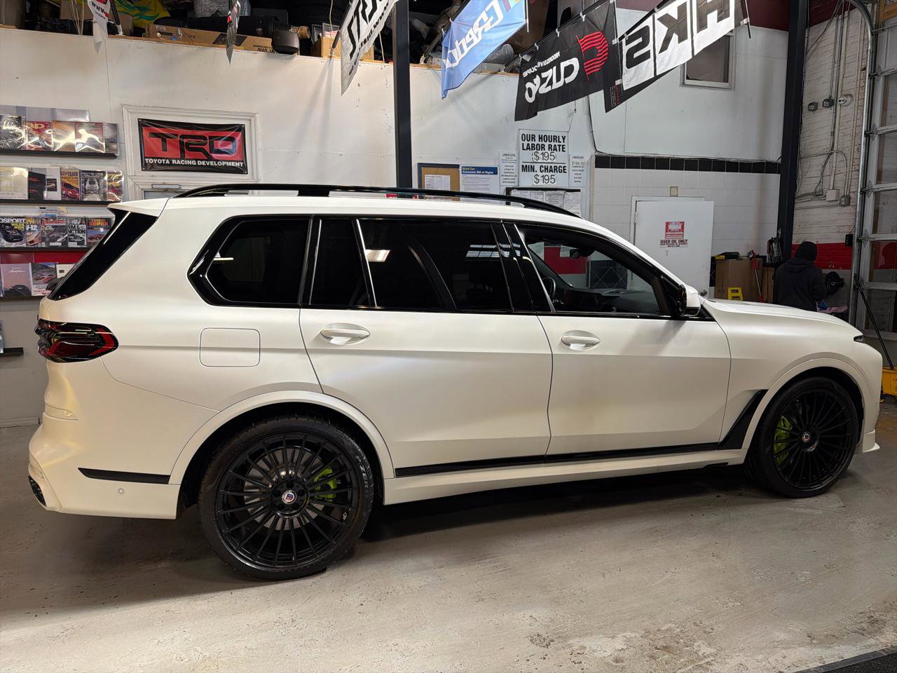 Used 2023 BMW ALPINA XB7 image 4