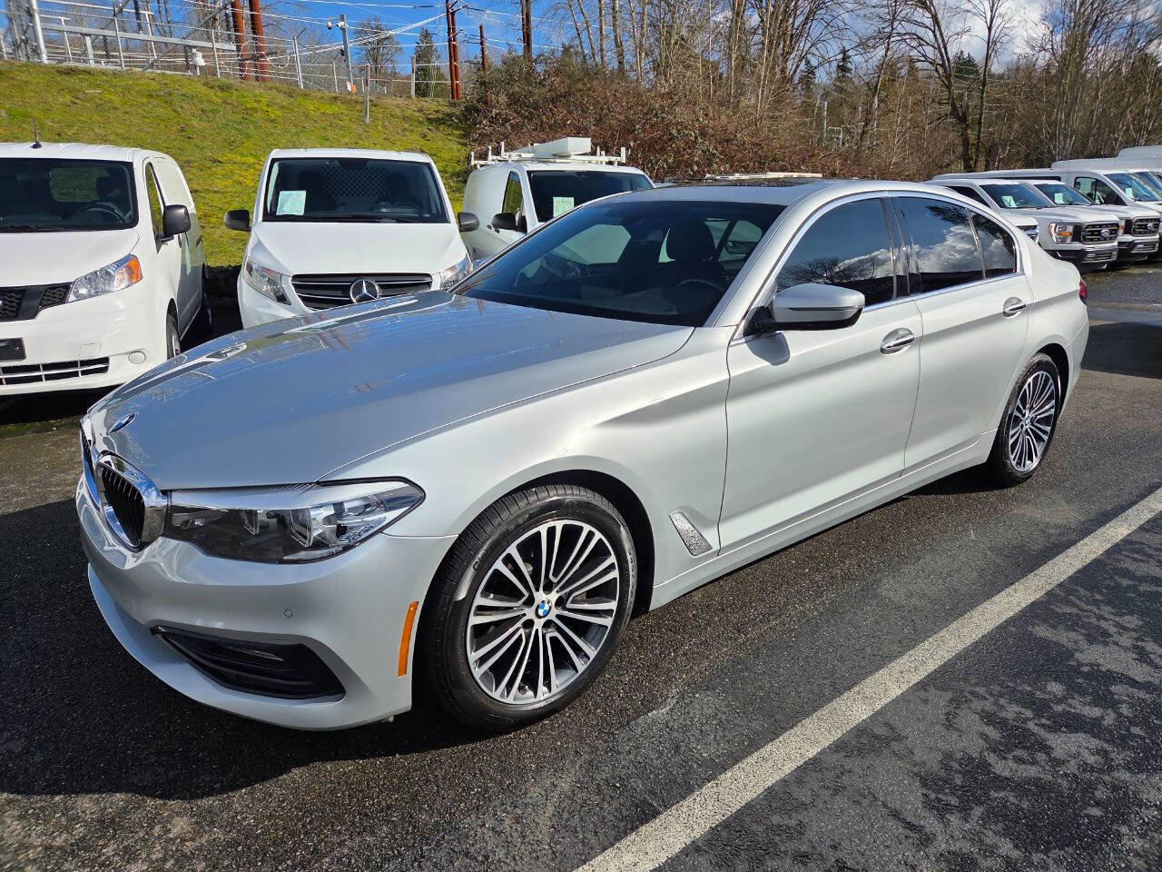 Used 2017 BMW 530i xDrive 530i xDrive AWD 4dr Sedan image 3