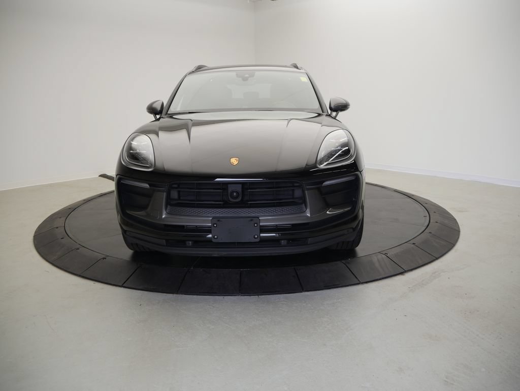 Certified 2023 Porsche Macan Turbo AWD/4WD image 10