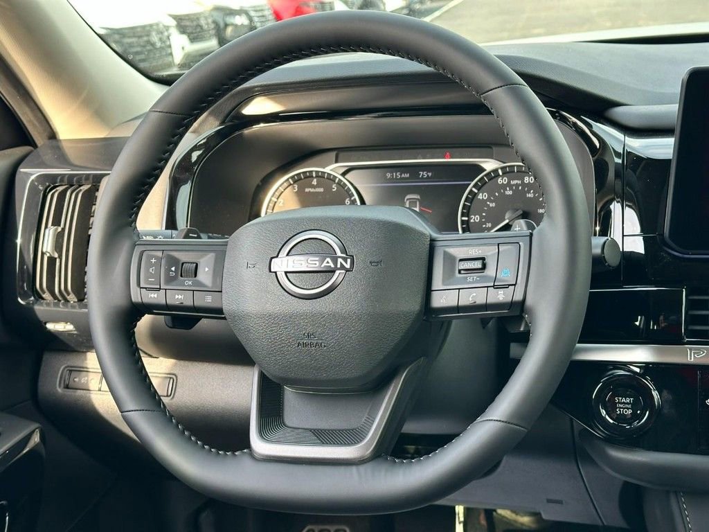 Used 2026 Nissan Pathfinder SV AWD/4WD image 6