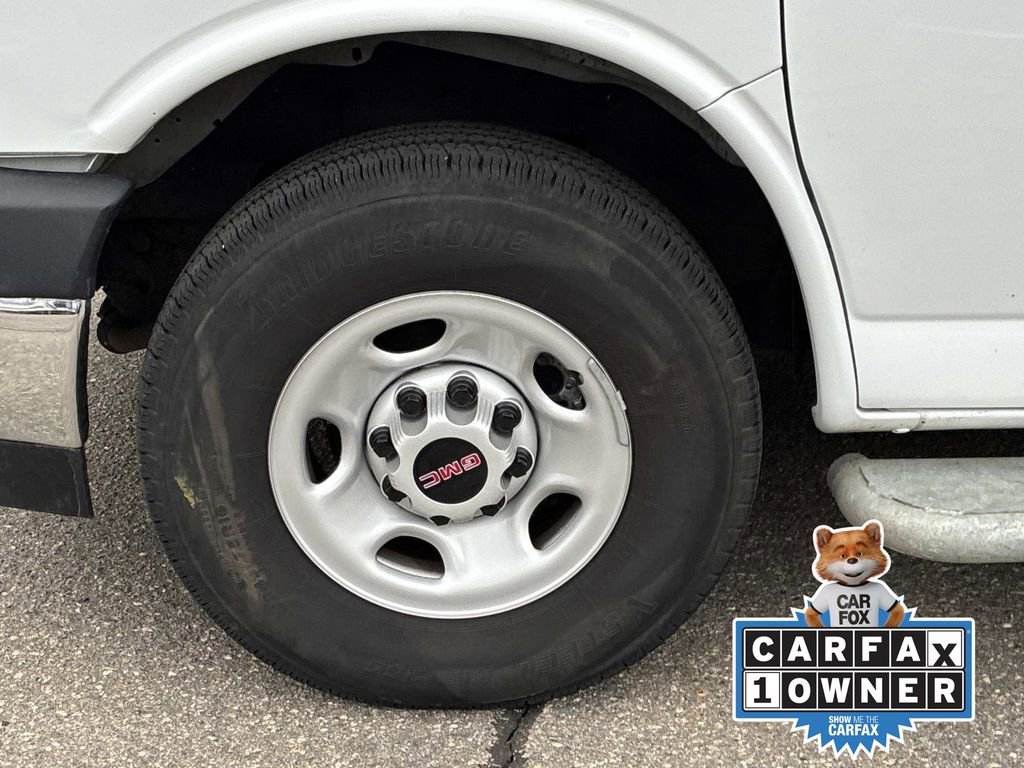 Used 2024 Chevrolet Express 2500 w/ Driver Convenience Package image 18