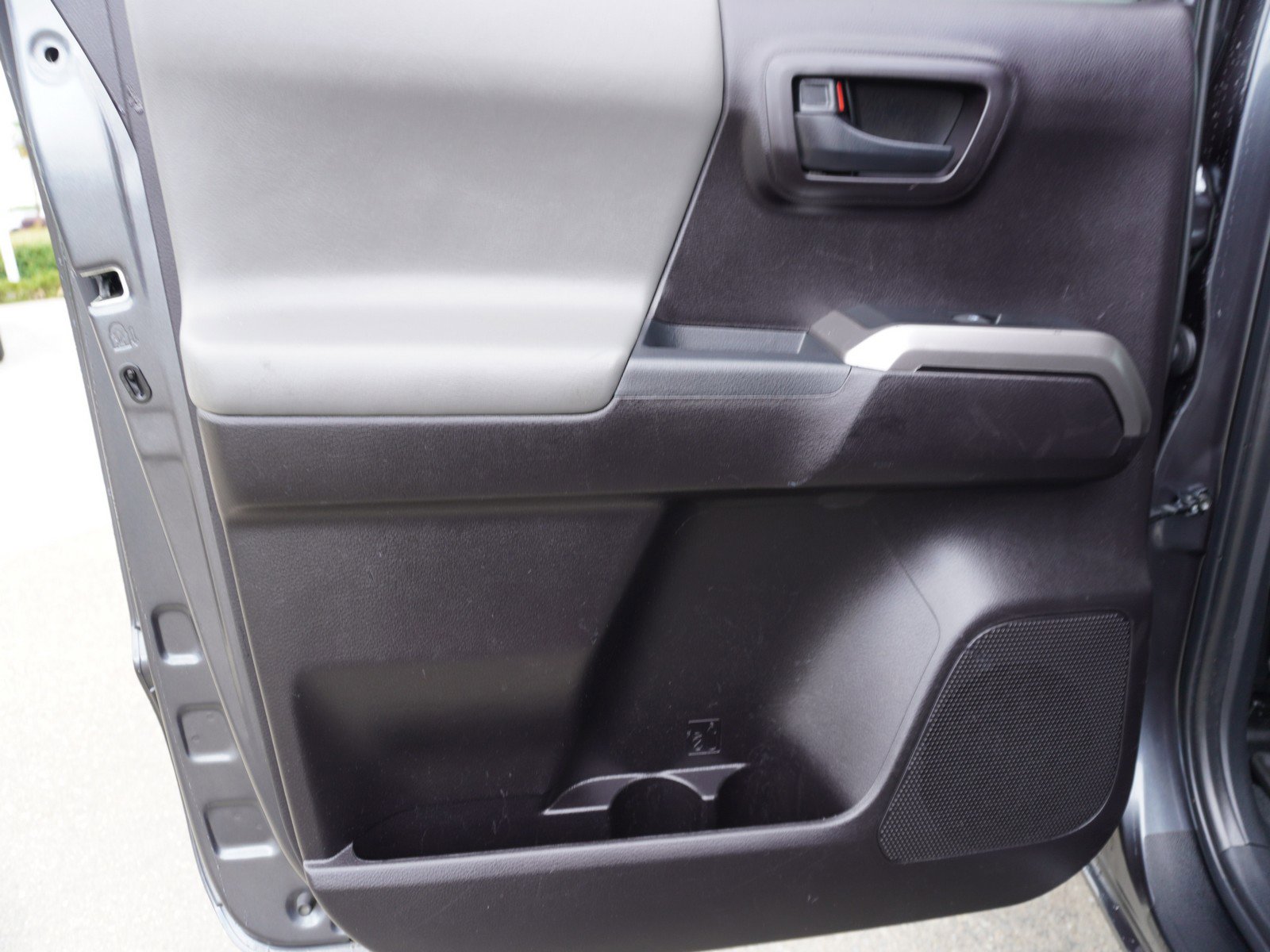 Used 2023 Toyota Tacoma SR5 AWD/4WD image 13