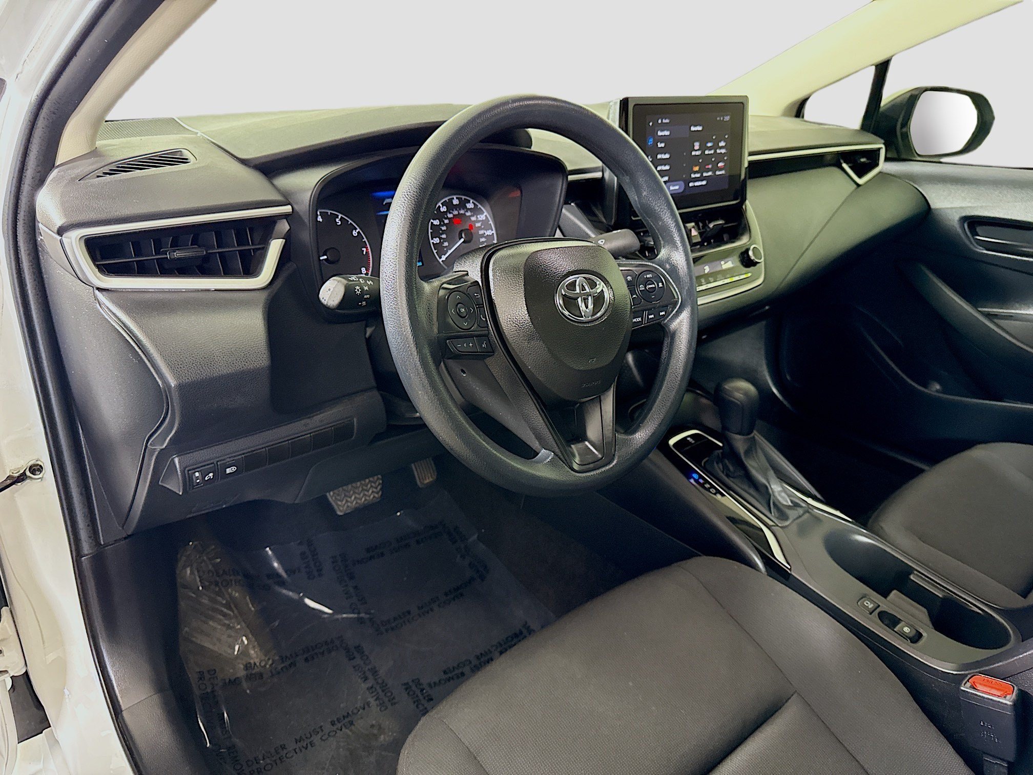 Used 2025 Toyota Corolla LE FWD image 22