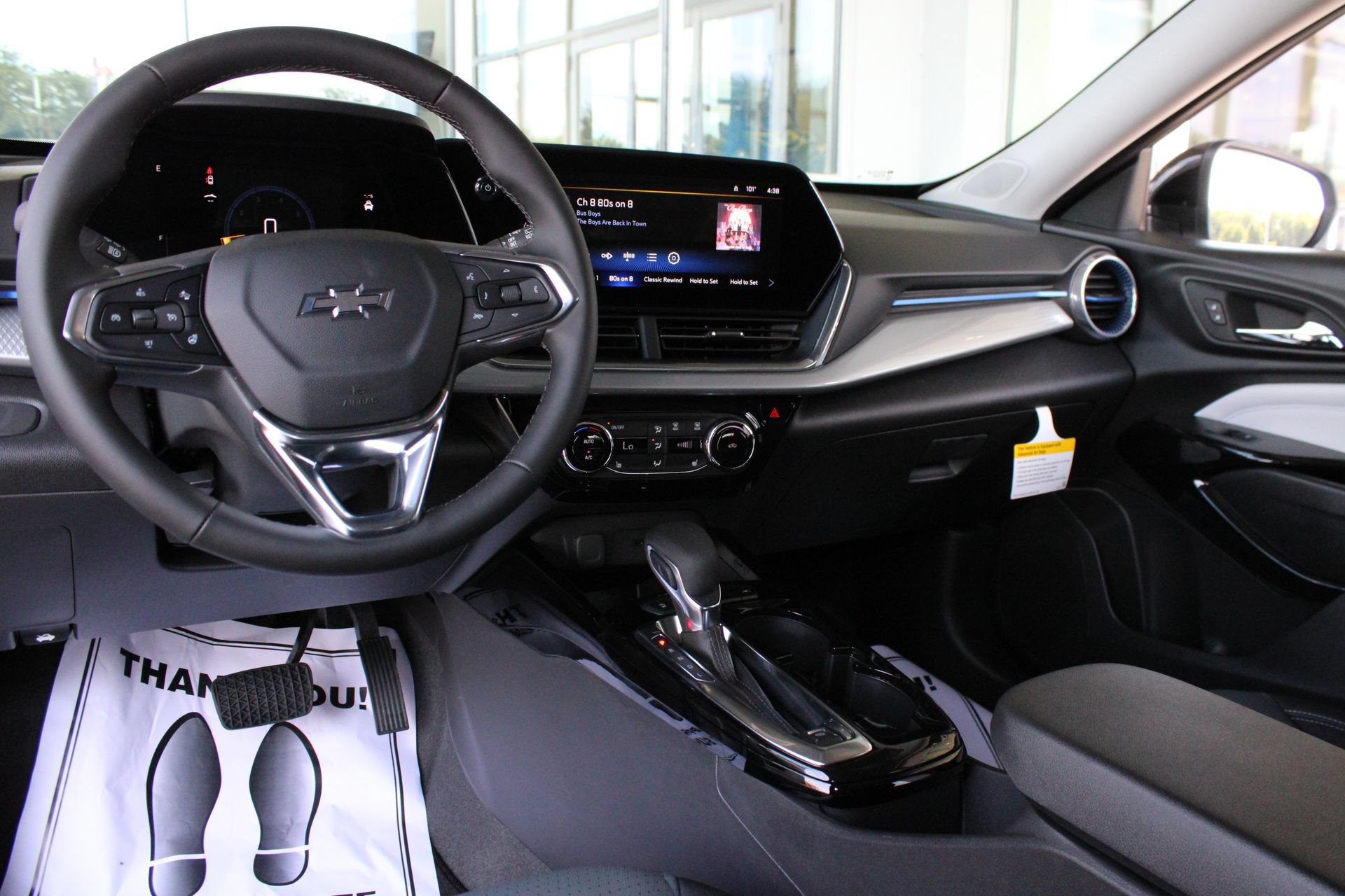 New 2026 Chevrolet Trax LT w/ Driver Confidence Package FWD image 21