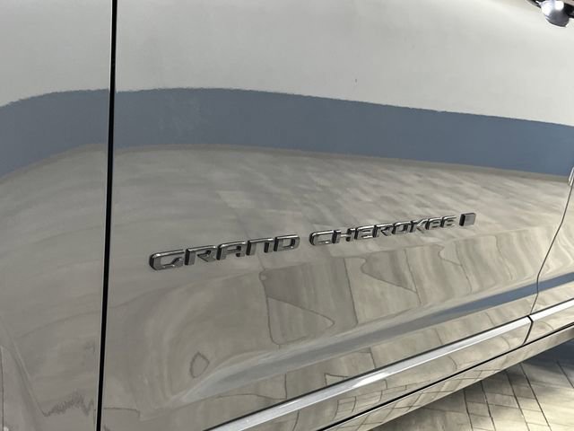 Used 2025 Jeep Grand Cherokee L Summit image 41