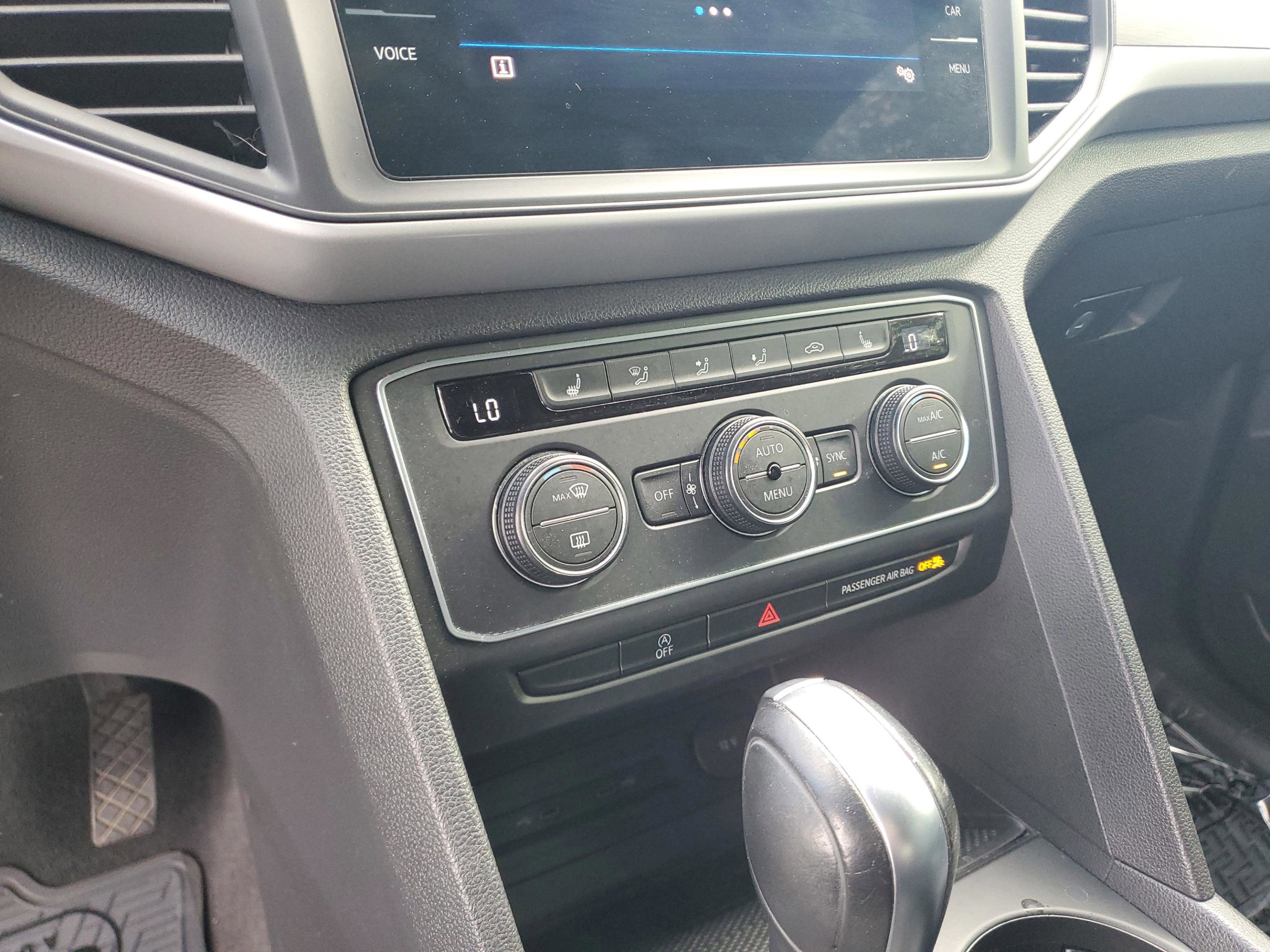 Used 2021 Volkswagen Atlas Cross Sport SE w/ Panoramic Sunroof Package image 25