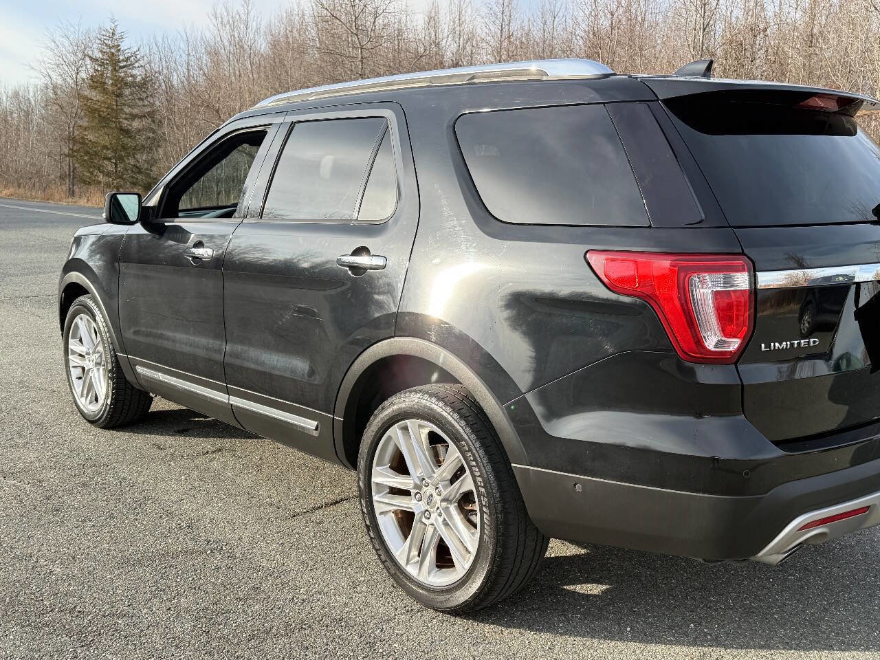 Used 2017 Ford Explorer Limited w/ Equipment Group 301A image 33