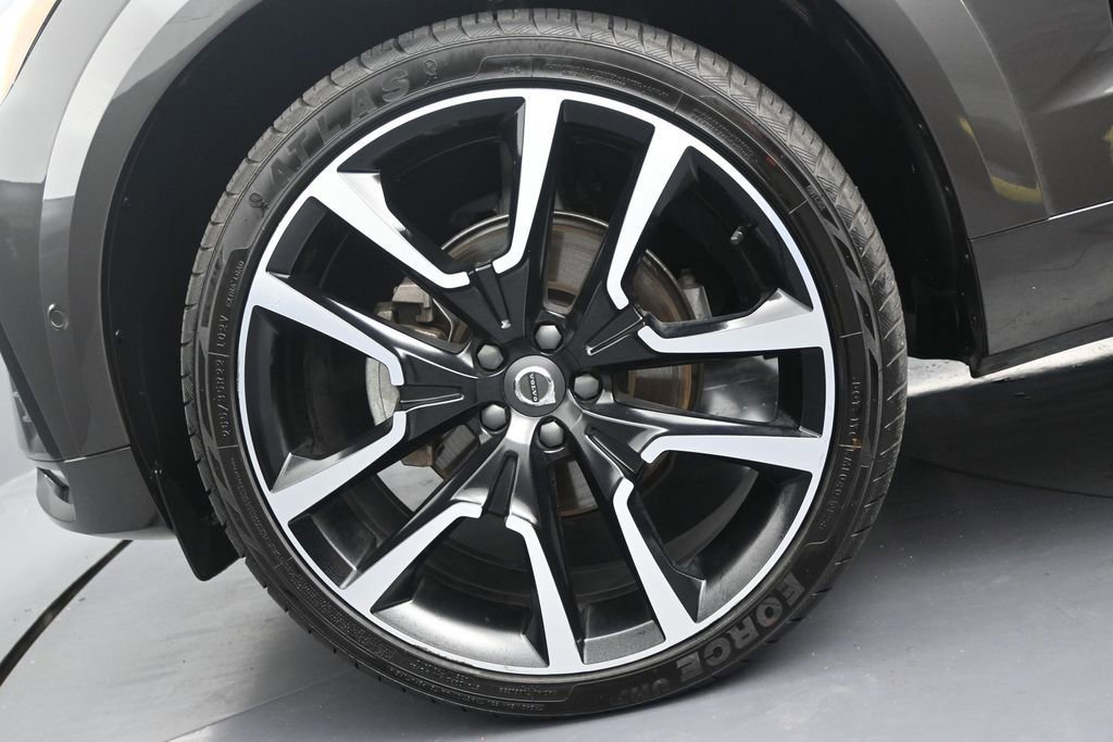 Used 2024 Volvo XC60 B5 Ultimate AWD/4WD image 9