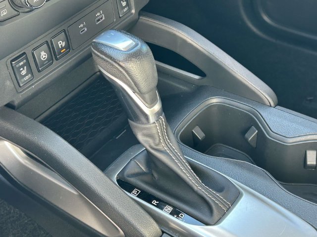 Used 2024 Nissan Frontier SL w/ Technology Package RWD image 27