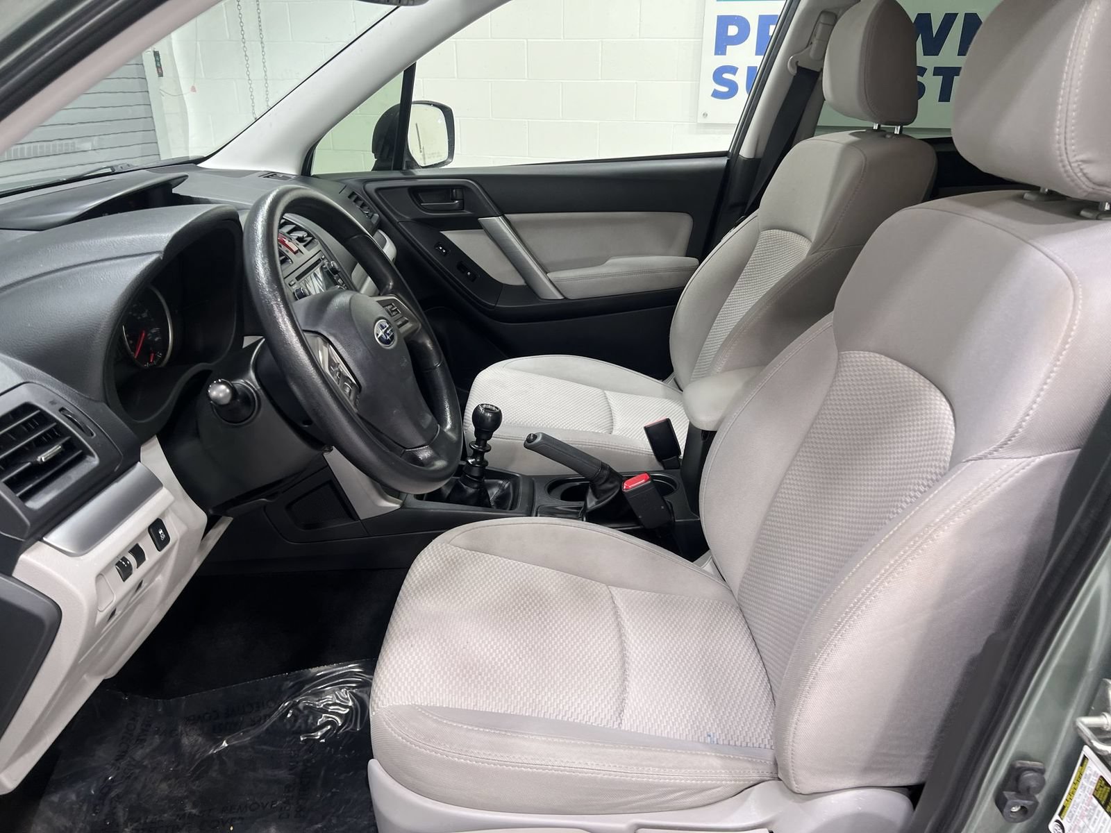 Used 2014 Subaru Forester 2.5i AWD/4WD image 11