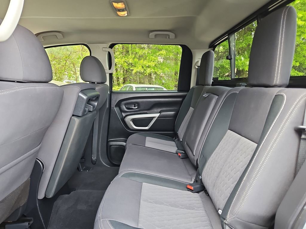 Used 2021 Nissan Titan SV w/ Accessory Utility Package image 23