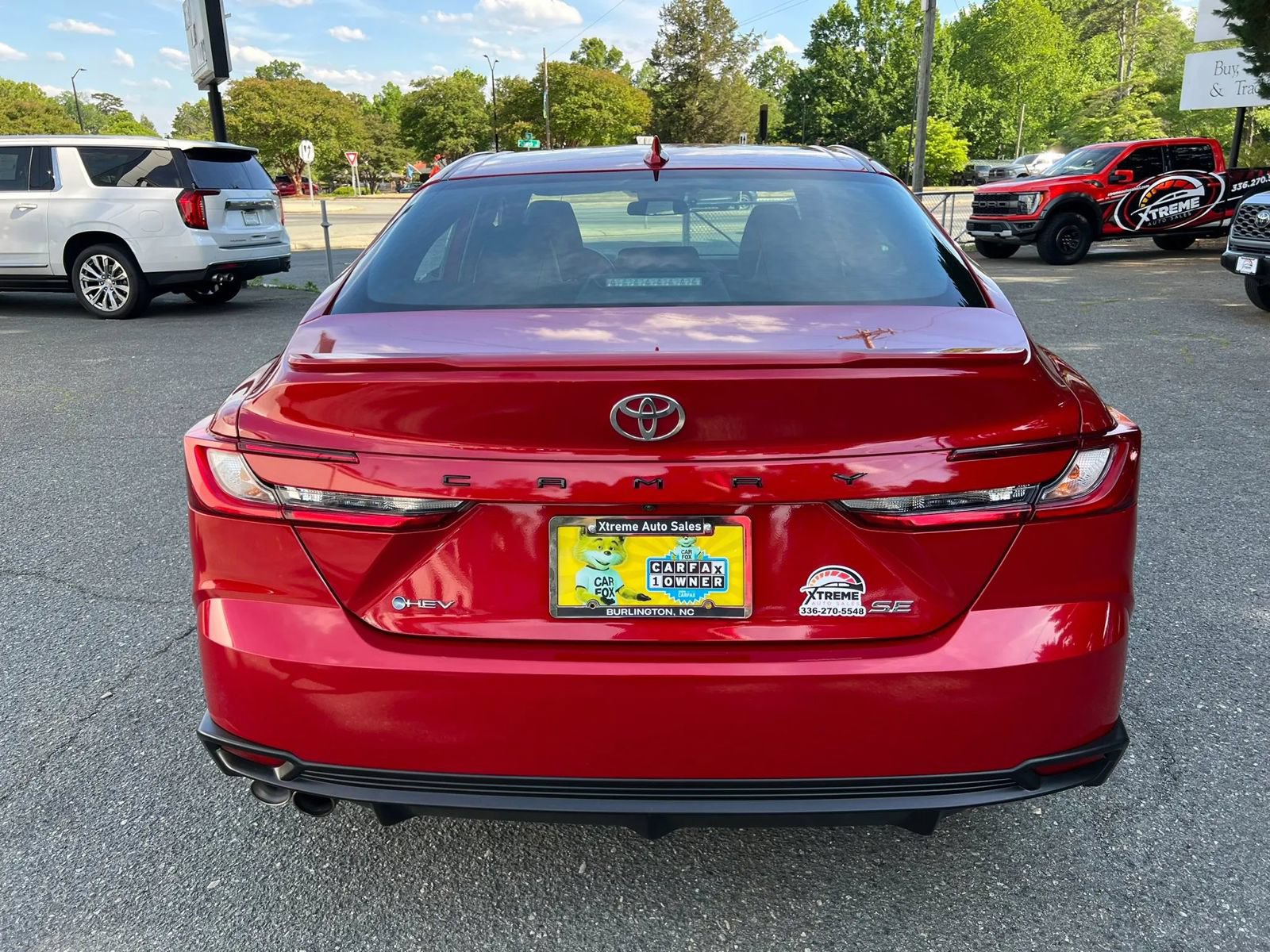 Used 2025 Toyota Camry SE FWD image 5