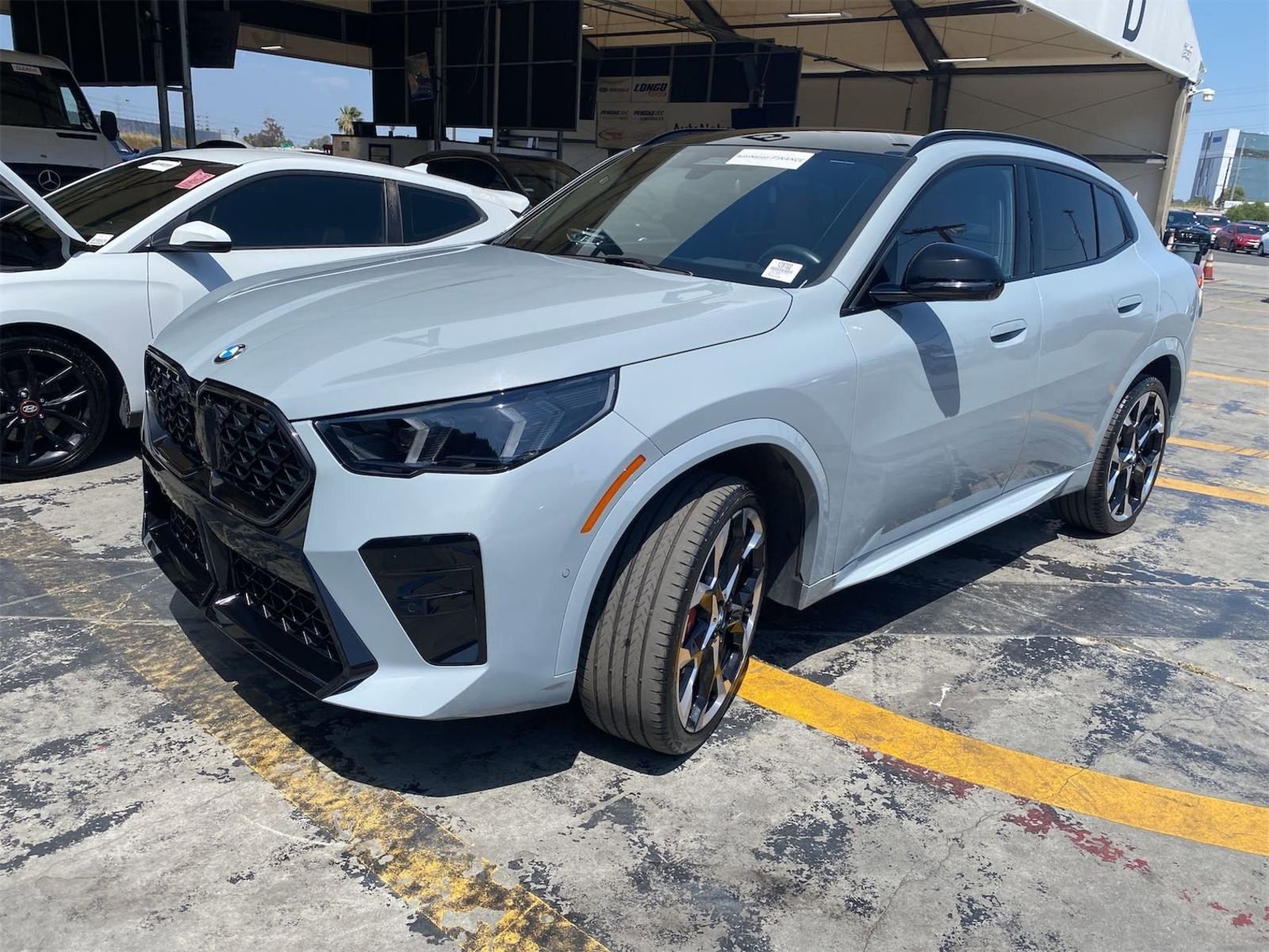 Used 2025 BMW X2 xDrive28i w/ Technology Package AWD/4WD image 1