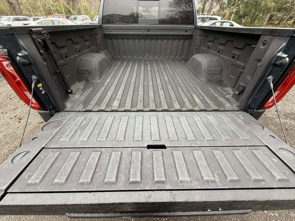 Used 2019 GMC Sierra 1500 SLT w/ SLT Premium Package image 12