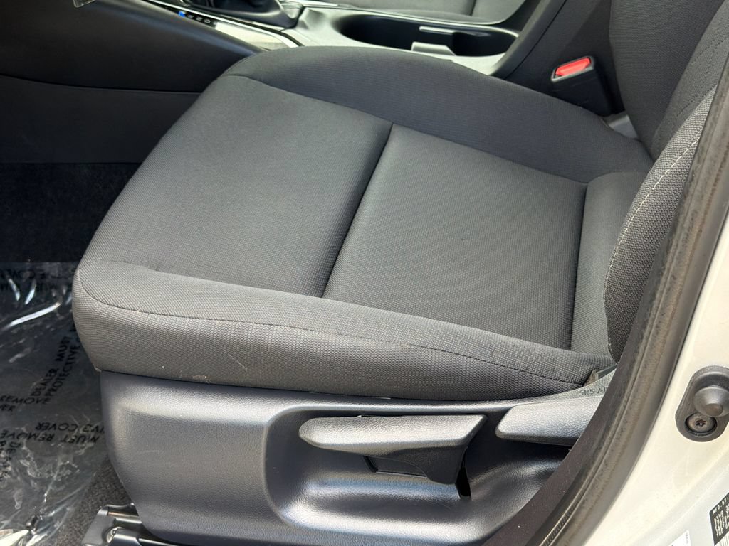 Used 2026 Toyota Corolla LE FWD image 20