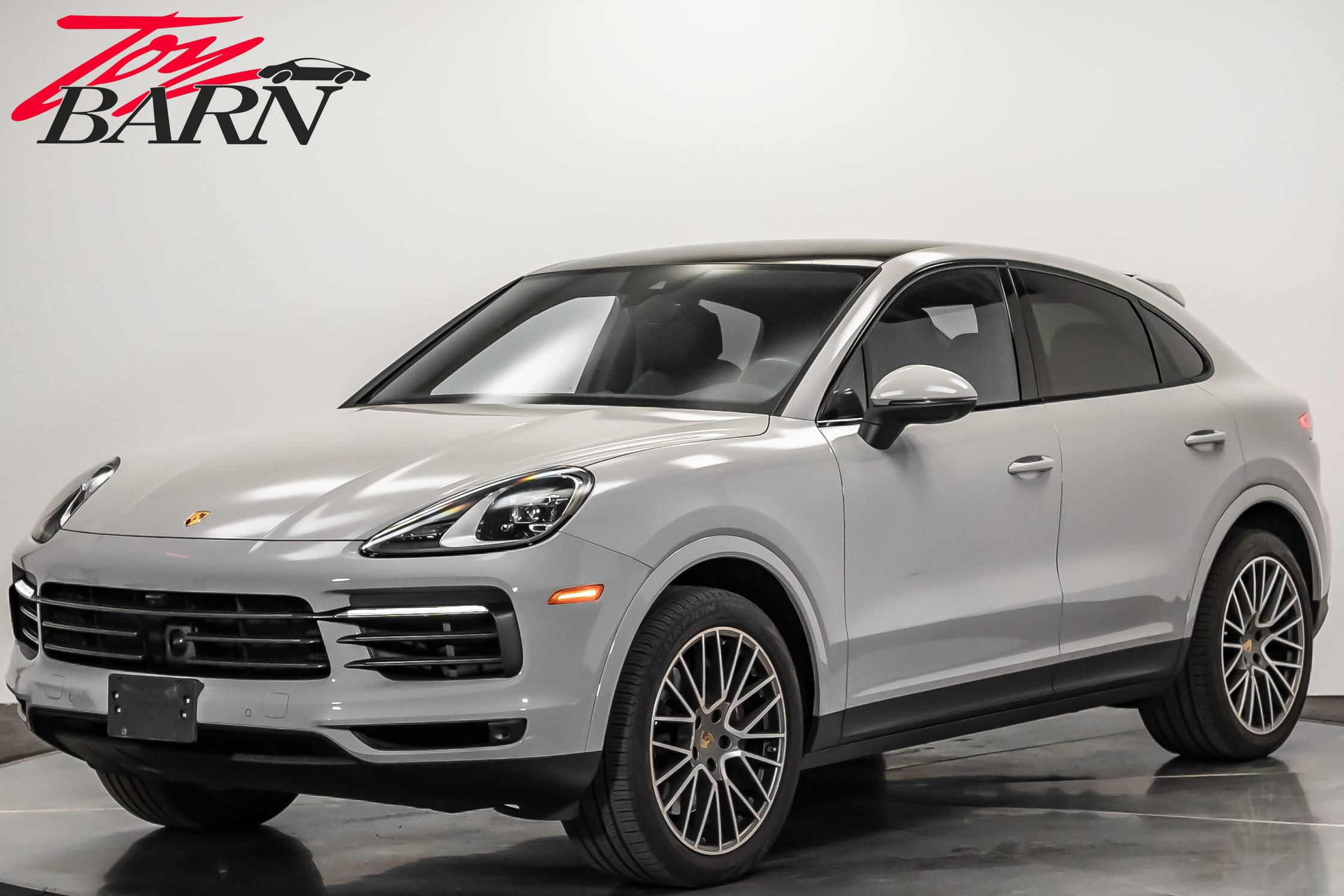 Used 2023 Porsche Cayenne Platinum Edition image 1