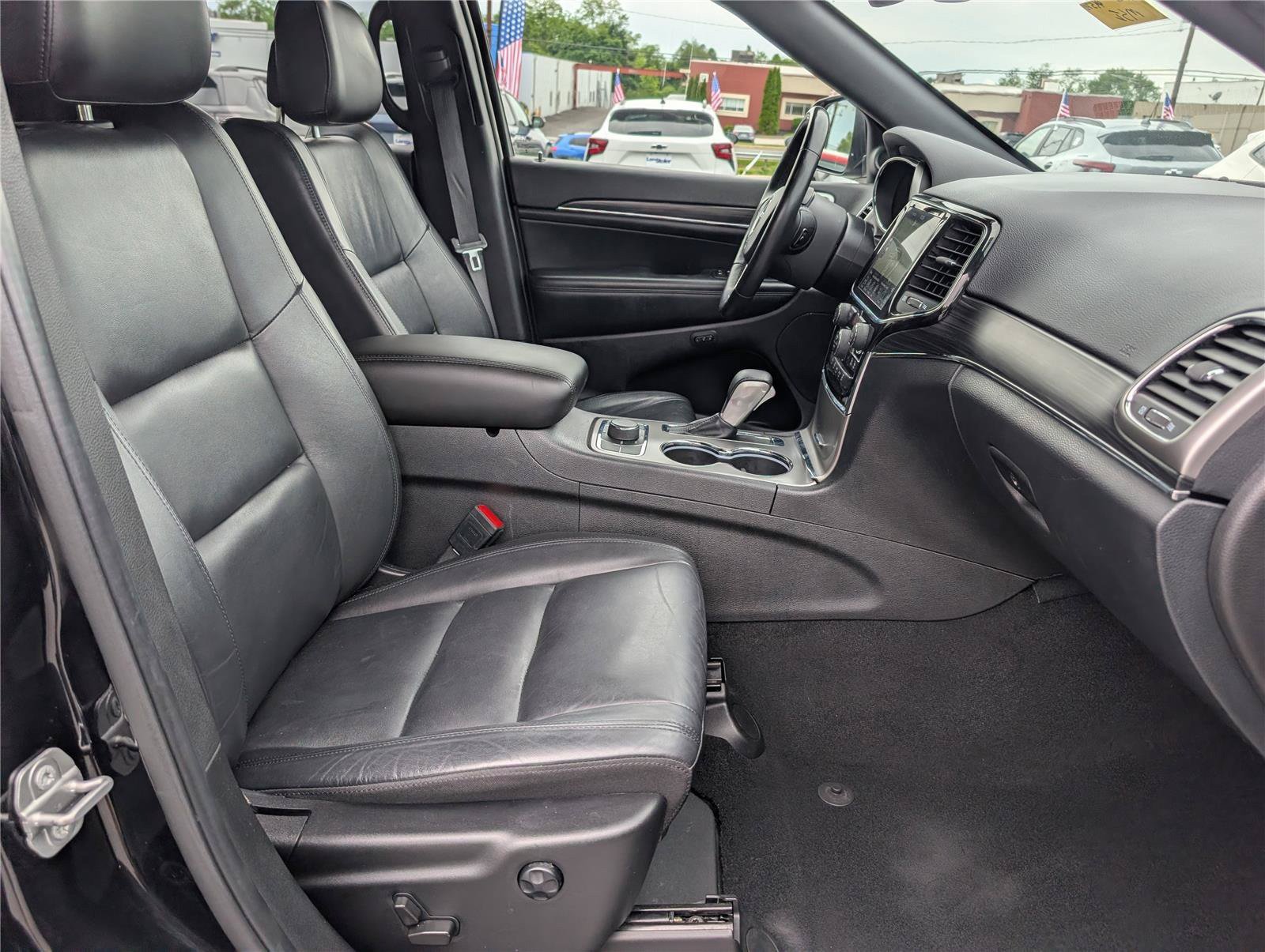 Used 2021 Jeep Grand Cherokee Limited AWD/4WD image 11