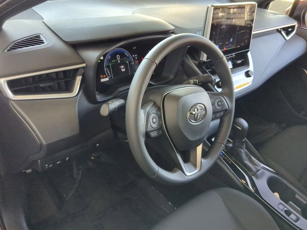 Used 2025 Toyota Corolla SE image 19