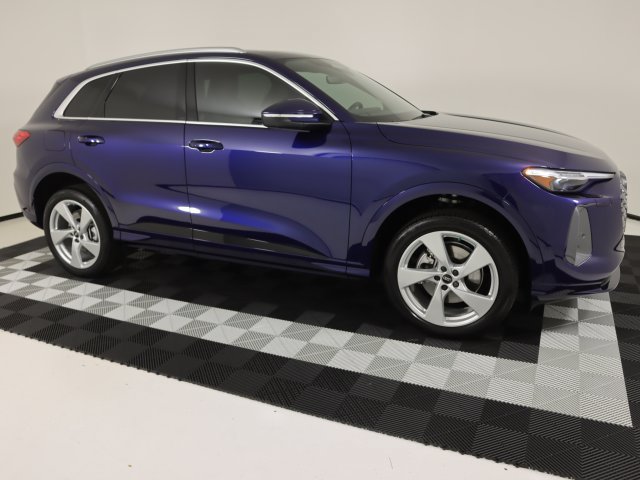 Certified 2025 Audi Q5 Premium w/ Premium Plus AWD/4WD image 6