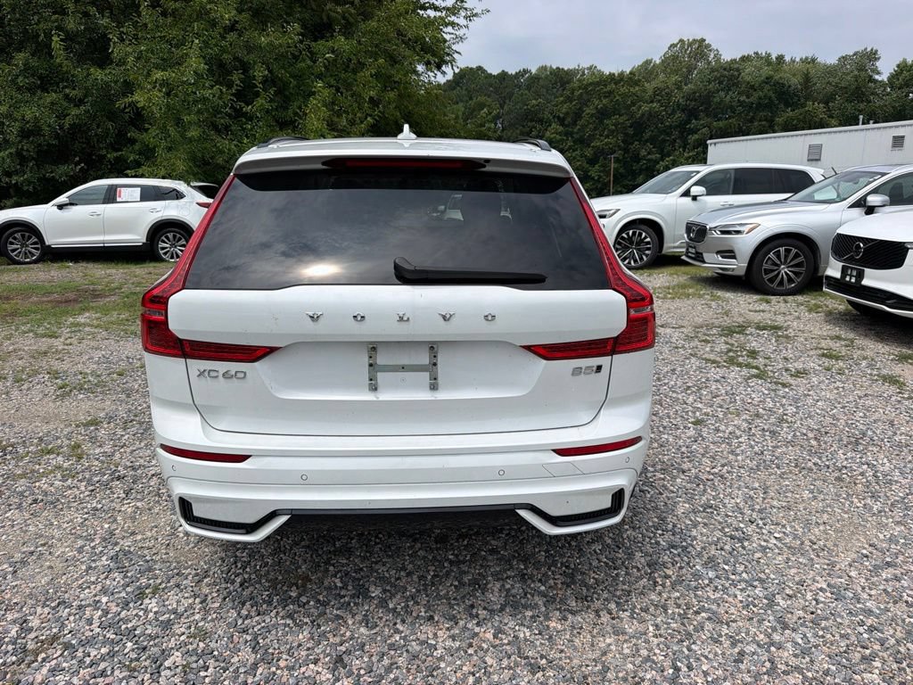 Used 2024 Volvo XC60 B5 Plus w/ Climate Package AWD/4WD image 4