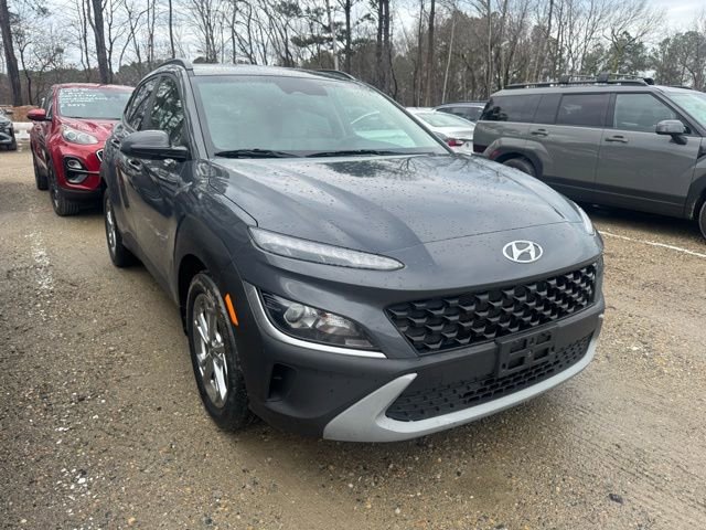 Used 2023 Hyundai Kona SEL image 3
