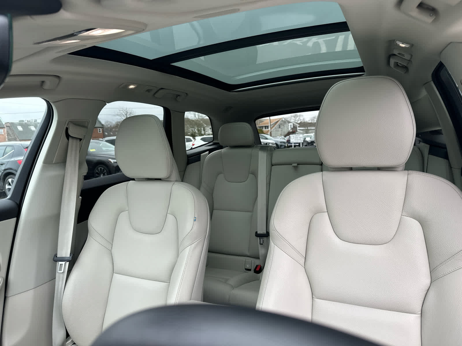 Used 2024 Volvo XC60 B5 Core w/ Climate Package AWD/4WD image 7