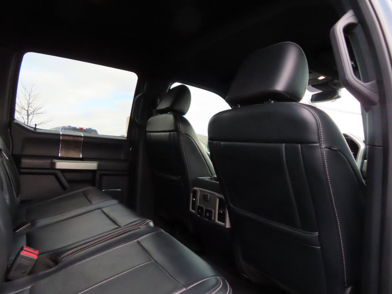 Used 2022 Ford F250 Lariat w/ Chrome Package image 51